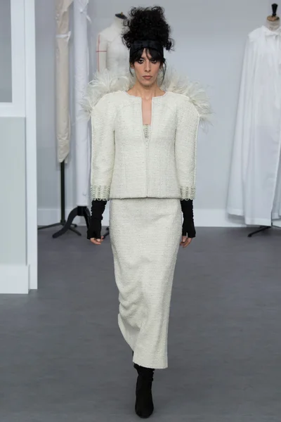 Look 37